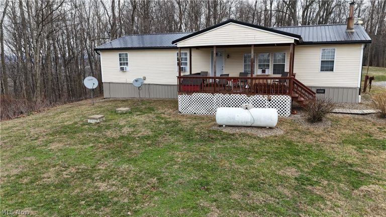 33127 State Route 83, Millersburg, OH - Photo 2