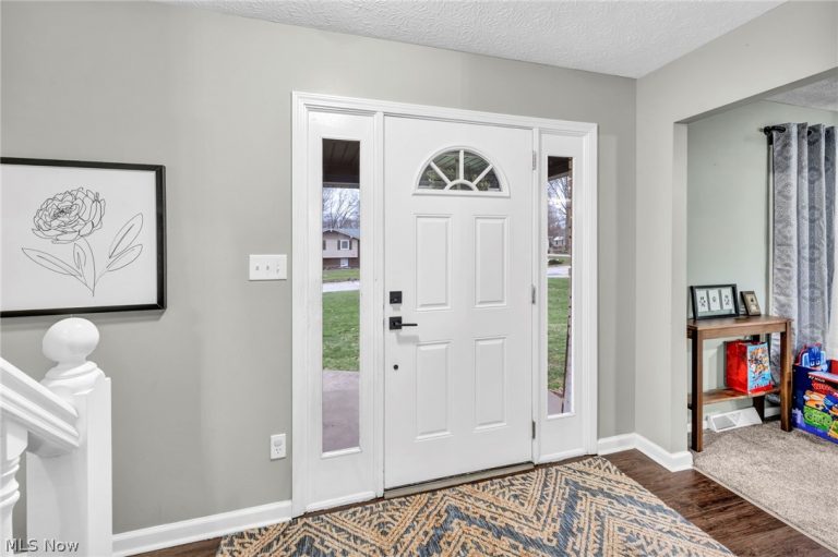 204 Circle Drive, Doylestown, OH - Photo 6