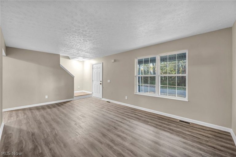 1245 Jersey Street, Alliance, OH - Photo 4