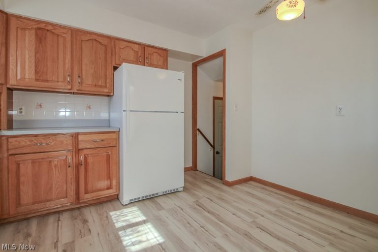 30224 Regent Road, Wickliffe, OH - Photo 6