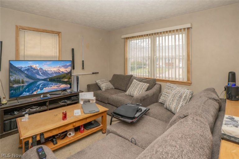 856 Morningview Avenue, Akron, OH - Photo 3