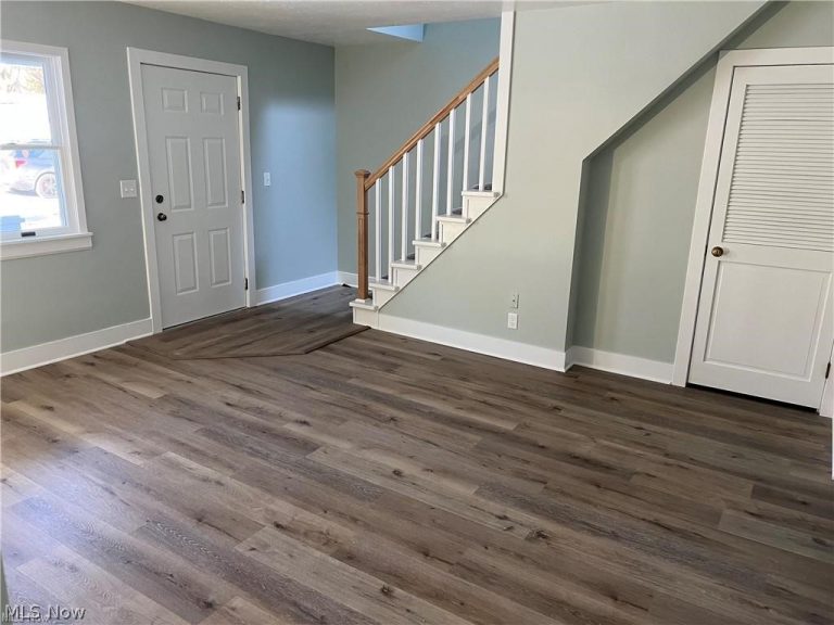 145 Beck Road, Avon Lake, OH - Photo 4