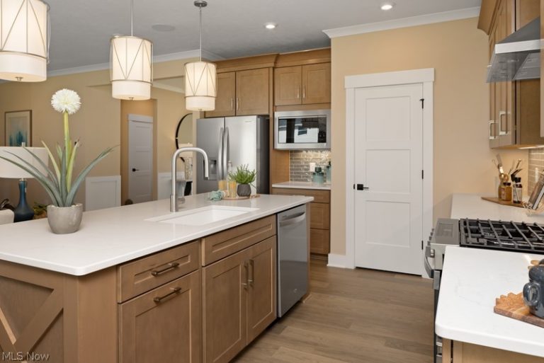 35909 Baldauf Crossing, North Ridgeville, OH - Photo 8