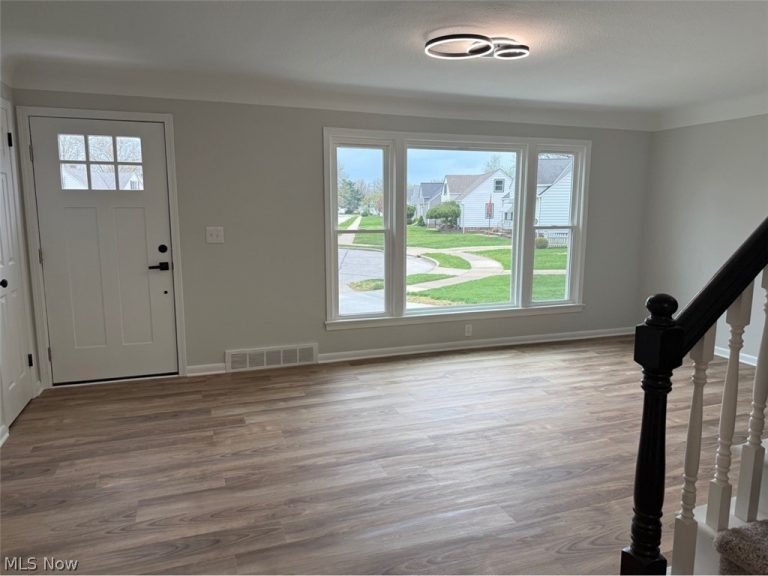 28973 Blissfield Drive, Willowick, OH - Photo 2
