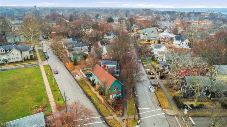 3202 Whitman Avenue, Cleveland, OH, 44113