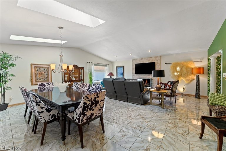 930 Pearson Circle, Boardman, OH - Photo 3