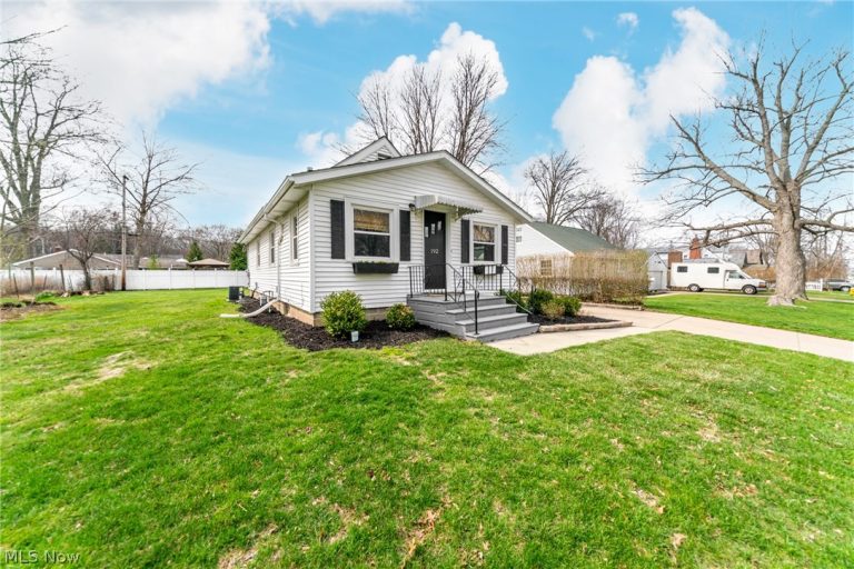 192 Sunset Road, Avon Lake, OH - Photo 3