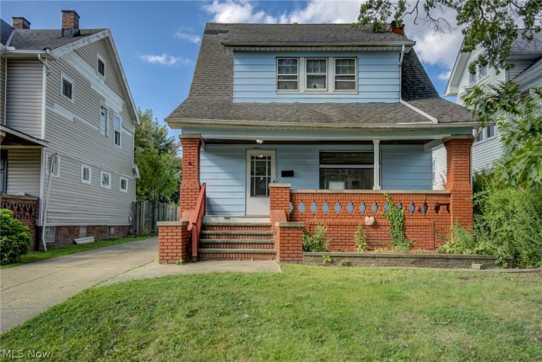 10105 Greenview, Garfield Heights, OH, 44125