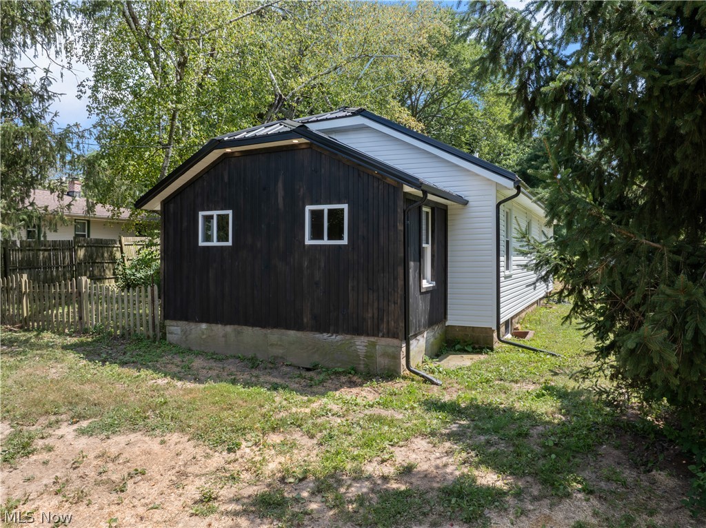 2430 Columbus Road, Wooster, OH