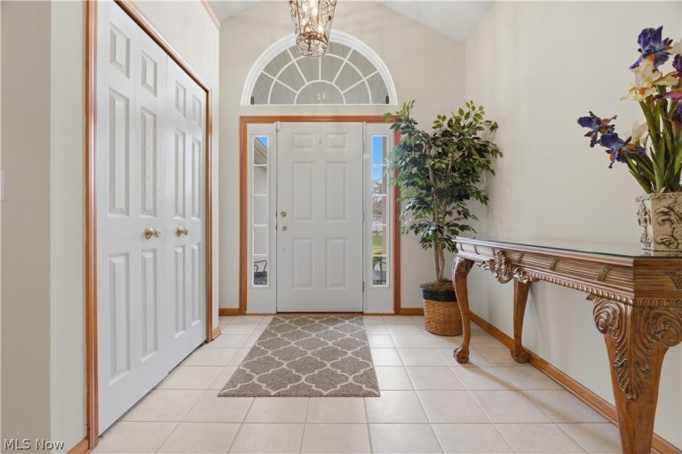 9433 Scottsdale Drive, Broadview Heights, OH - Photo 5
