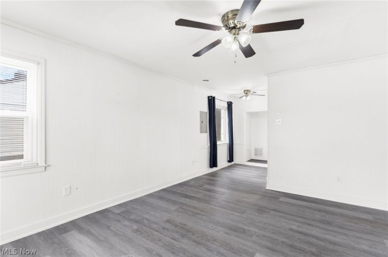 368 Erskine Avenue, Boardman, OH - Photo 5