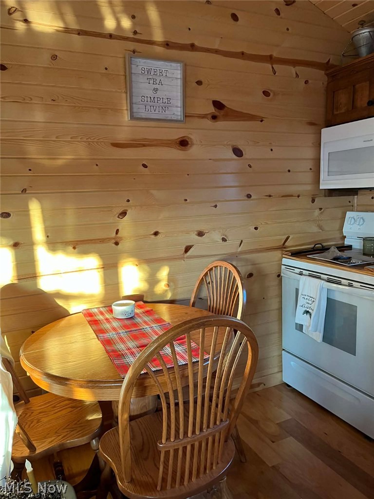 1320 Reynolds Road, Mcconnelsville, OH - Photo 4