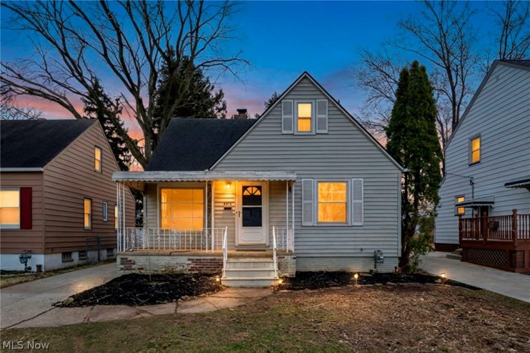 4413 Torrington Avenue, Parma, OH - Photo 2
