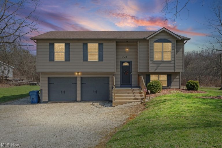 1719 Wilson Road, Akron, OH, 44312