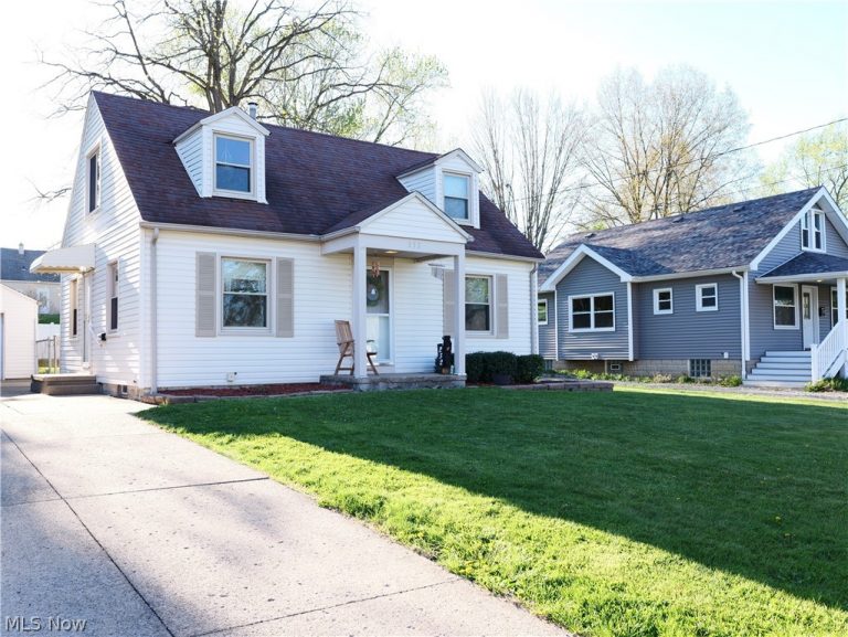 252 Parkgate Avenue, Austintown, OH - Photo 2