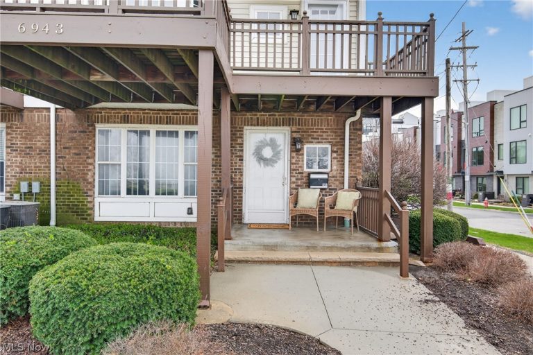 6943 Father Caruso Drive, Cleveland, OH - Photo 3