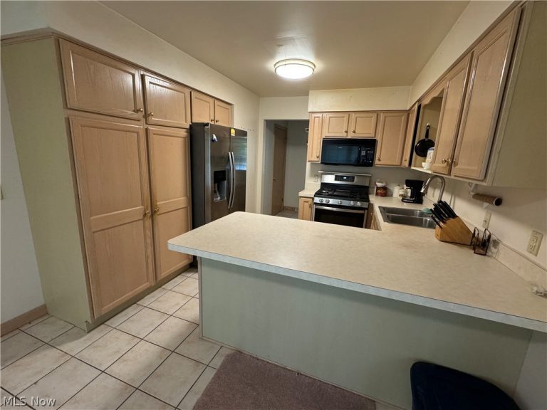 1717 Stillwagon Road, Niles, OH - Photo 6
