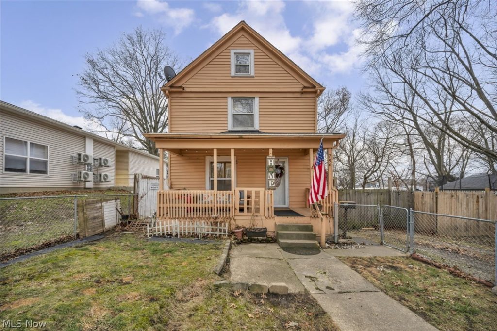 796 Allyn Street, Akron, OH