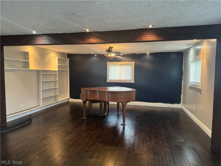 3946 Dunton Road, Lorain, OH - Photo 2