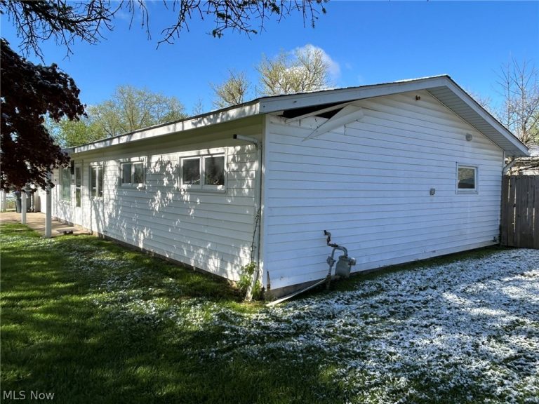 1882 Paul Drive, Brunswick, OH - Photo 5