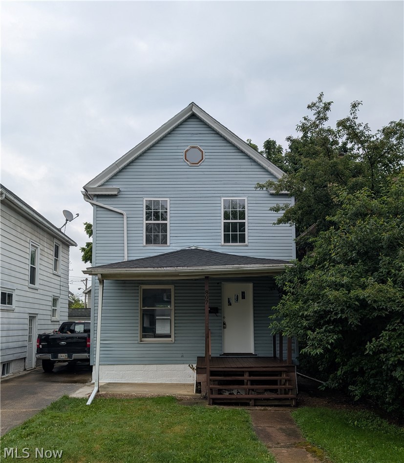 807 Woodland Avenue, Elyria, OH