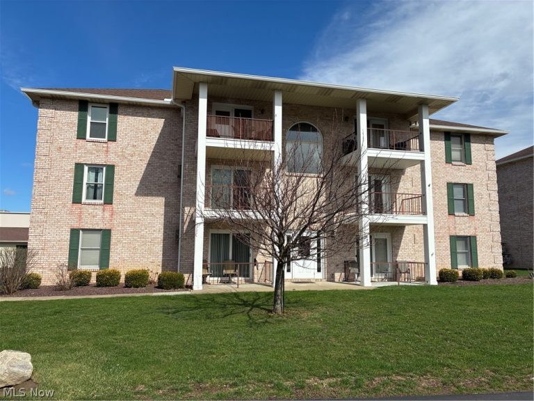 7374 Eisenhower Drive #3, Boardman, OH, 44512