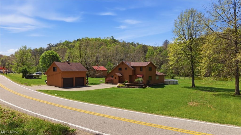 4324 Deerwalk Highway, Waverly, WV