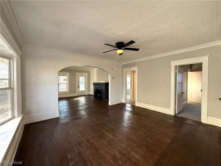 295 Grove Street, Akron, OH - Photo 5