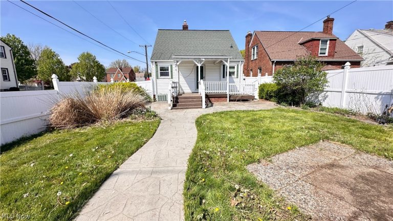 275 210th Street, Euclid, OH - Photo 4