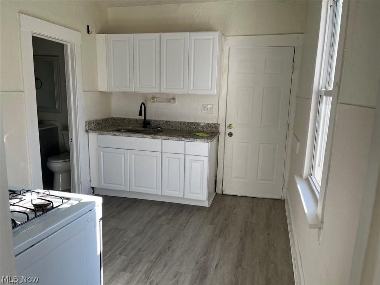 3100 Hancock Avenue, Cleveland, OH - Photo 2