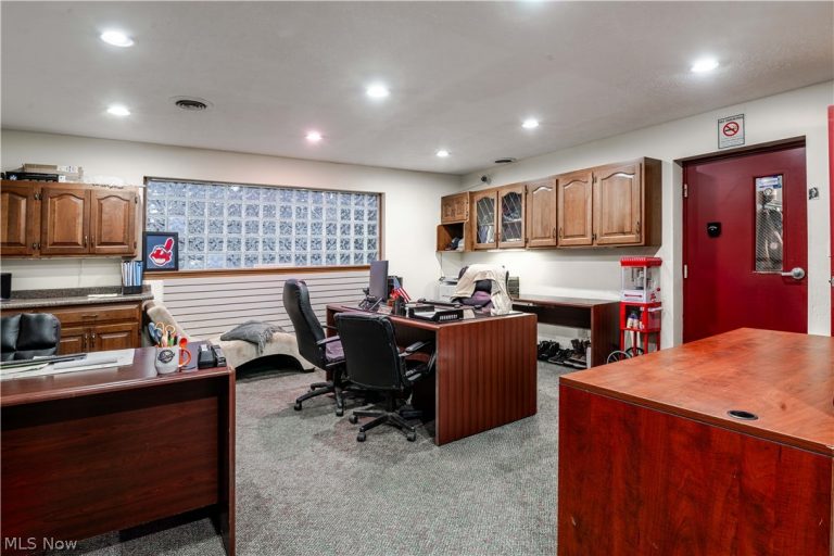 186 Lear Road, Avon Lake, OH - Photo 2