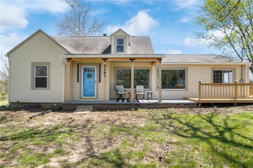 5261 Dailey Road, New Franklin, OH