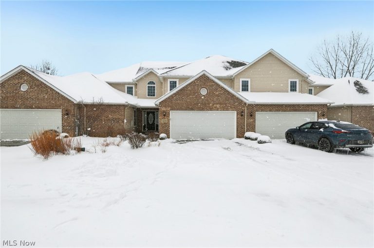 1416 Spyglass Hill Drive, Brunswick, OH - Photo 2