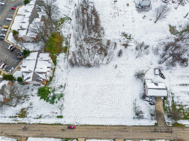 209 Meadowbrook Drive, Byesville, OH - Photo 6