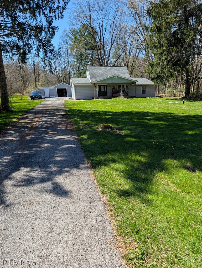 3032 Bell Wick Rd, Hubbard, OH - Photo 2
