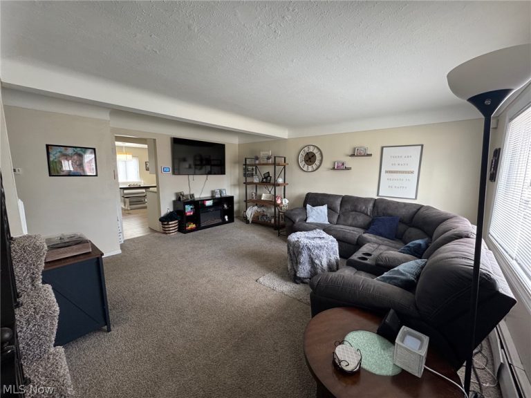 33661 Kenilworth Road, Eastlake, OH - Photo 3