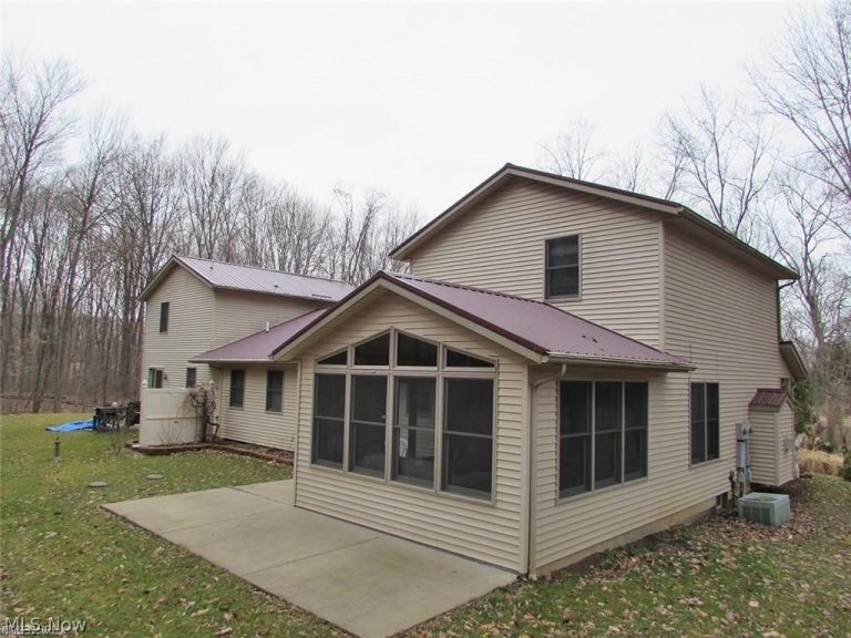 1322 Steele Hill Road, New Philadelphia, OH - Photo 2