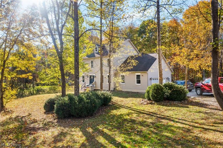 8737 Glenwood Road, Cumberland, OH - Photo 2