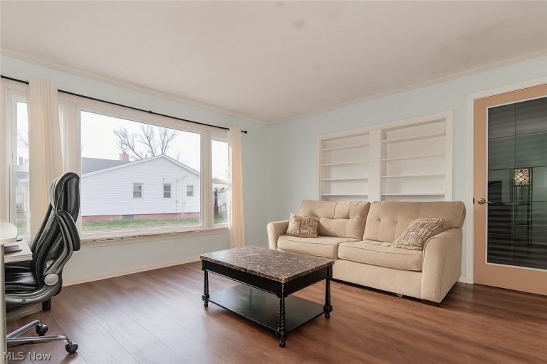 1259 351 Street, Eastlake, OH - Photo 5