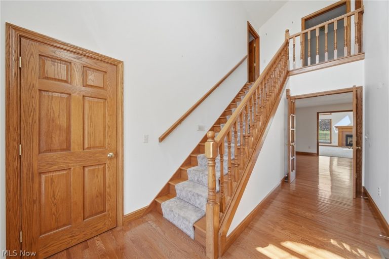 11011 Immel Avenue, Hartville, OH - Photo 6