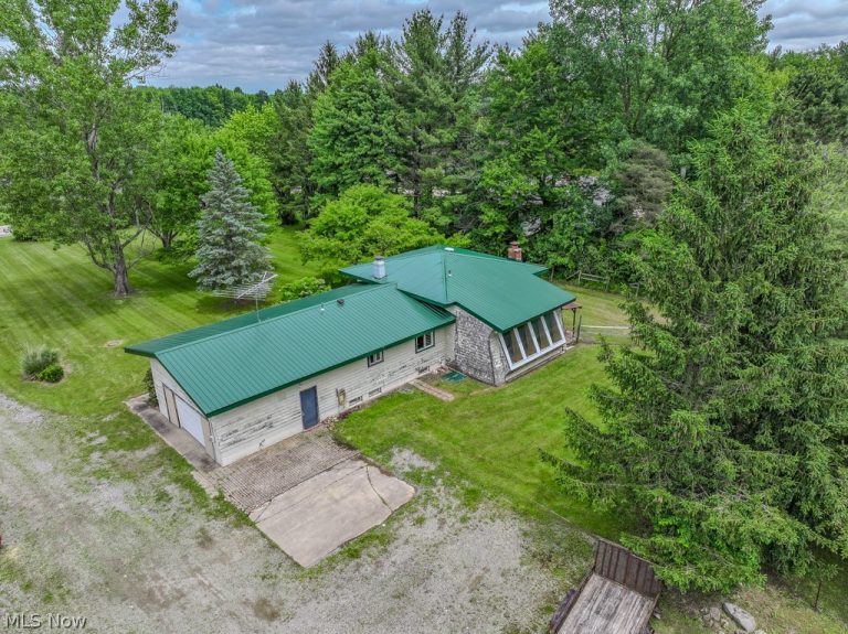 14161 Radcliffe Road, Chardon, OH - Photo 4