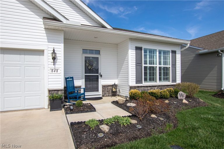848 Cedar Crest Drive, Elyria, OH - Photo 6