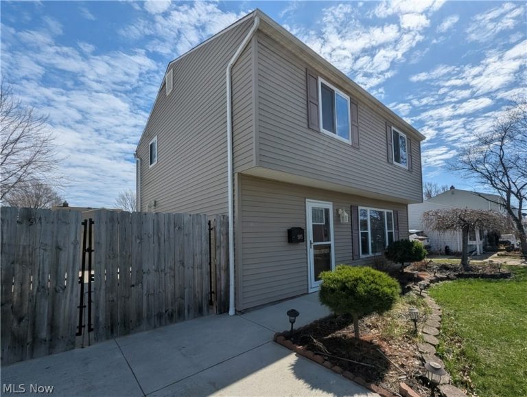 1045 347th Street, Eastlake, OH - Photo 3