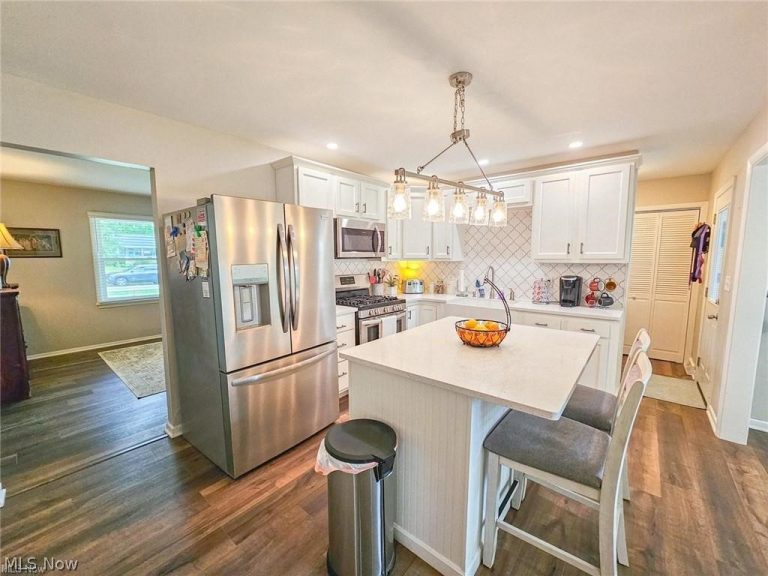 523 Janet Drive, Canfield, OH - Photo 5