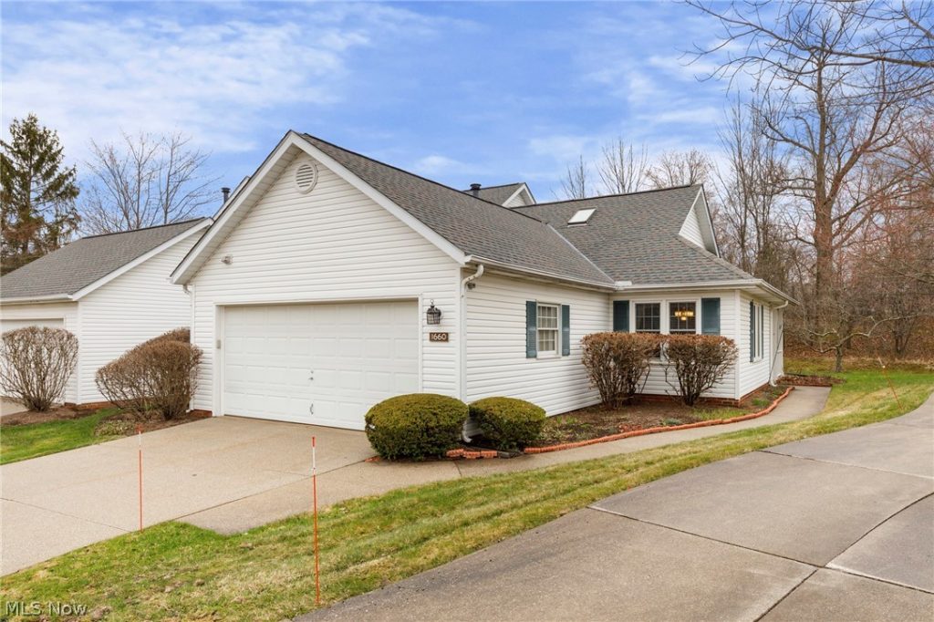 1660 Chapman Way, Broadview Heights, OH
