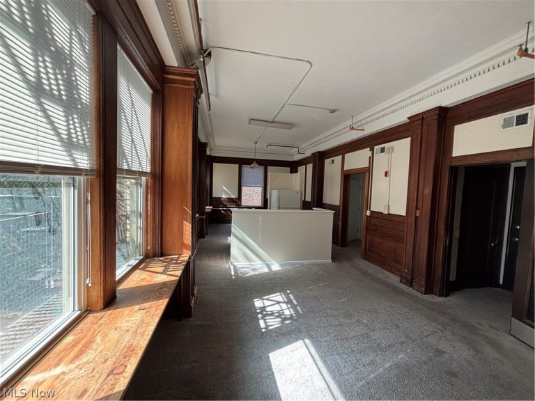 5644 Broadway Avenue #203, Cleveland, OH - Photo 4