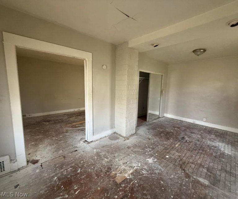 1276 133rd Street, East Cleveland, OH - Photo 2
