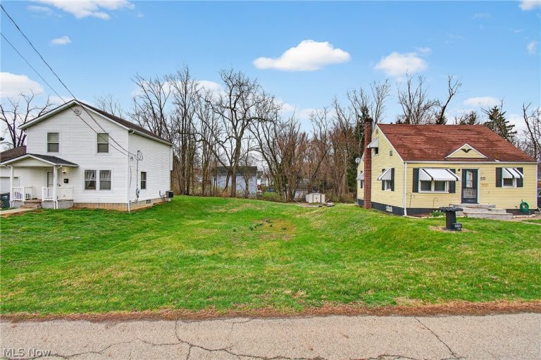 1314 Pearl Drive, Massillon, OH - Photo 3