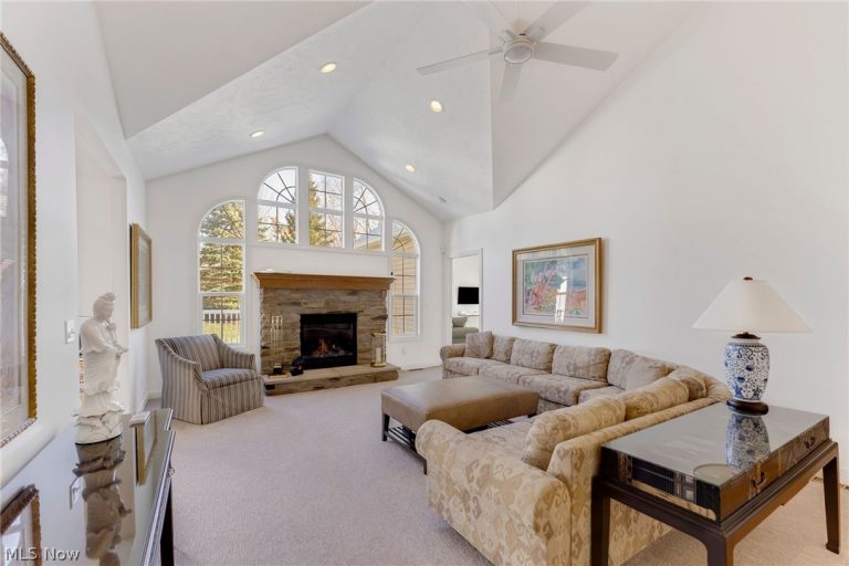 8195 Manor Gate Way, Mentor, OH - Photo 8