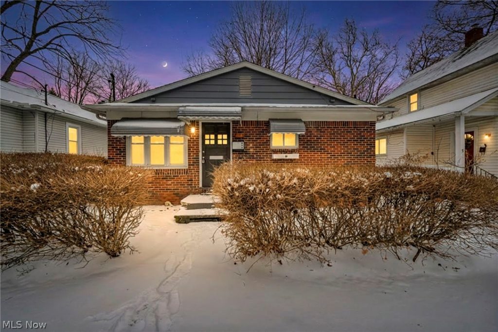 7 Smith Court, Elyria, OH